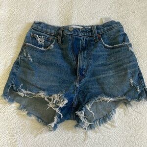 Abercrombie & Fitch high rise mom short